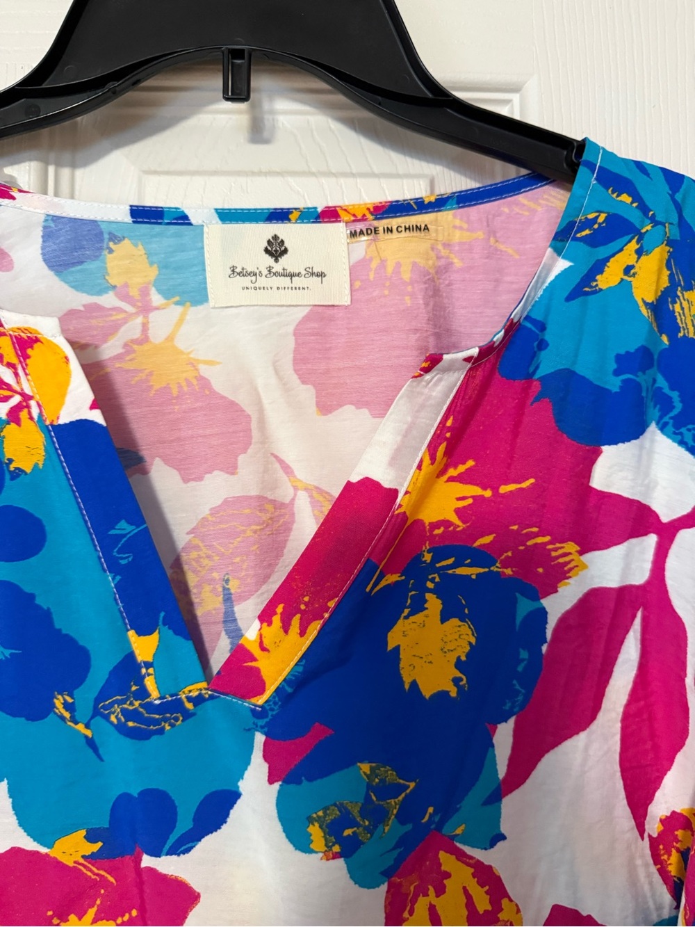 V-Neck Floral Tunic Top in White with Blue & Pink Blooms - Picture 3 of 3